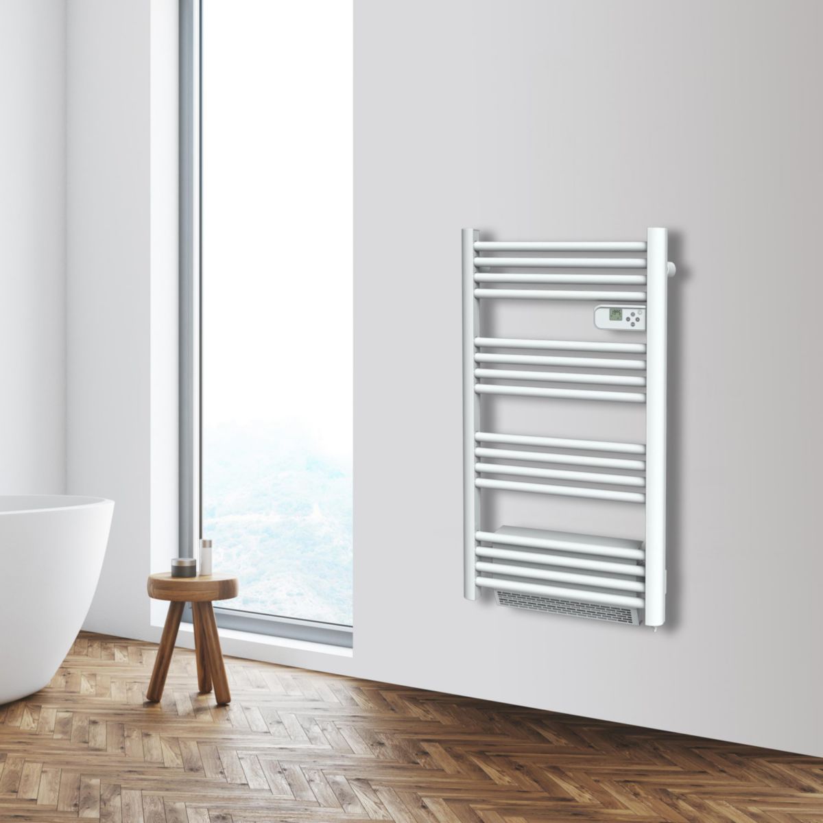 Radiateur sèche-serviette électrique ALTERNA programmable500W + soufflerie 1000W 995x545mm tube rond Réf. DDD1500WT152DA. Habitat-cg.com s'engage pour un service client exceptionnel. Notre équipe est à votre écoute pour vous conseiller dans vos choix. Profitez de notre expertise pour mener à bien tous vos projets de construction.